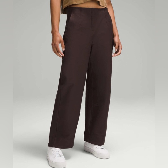 lululemon athletica Pants - Lululemon Utilitech Relaxed Mid-Rise Trouser 7/8 Length size 4